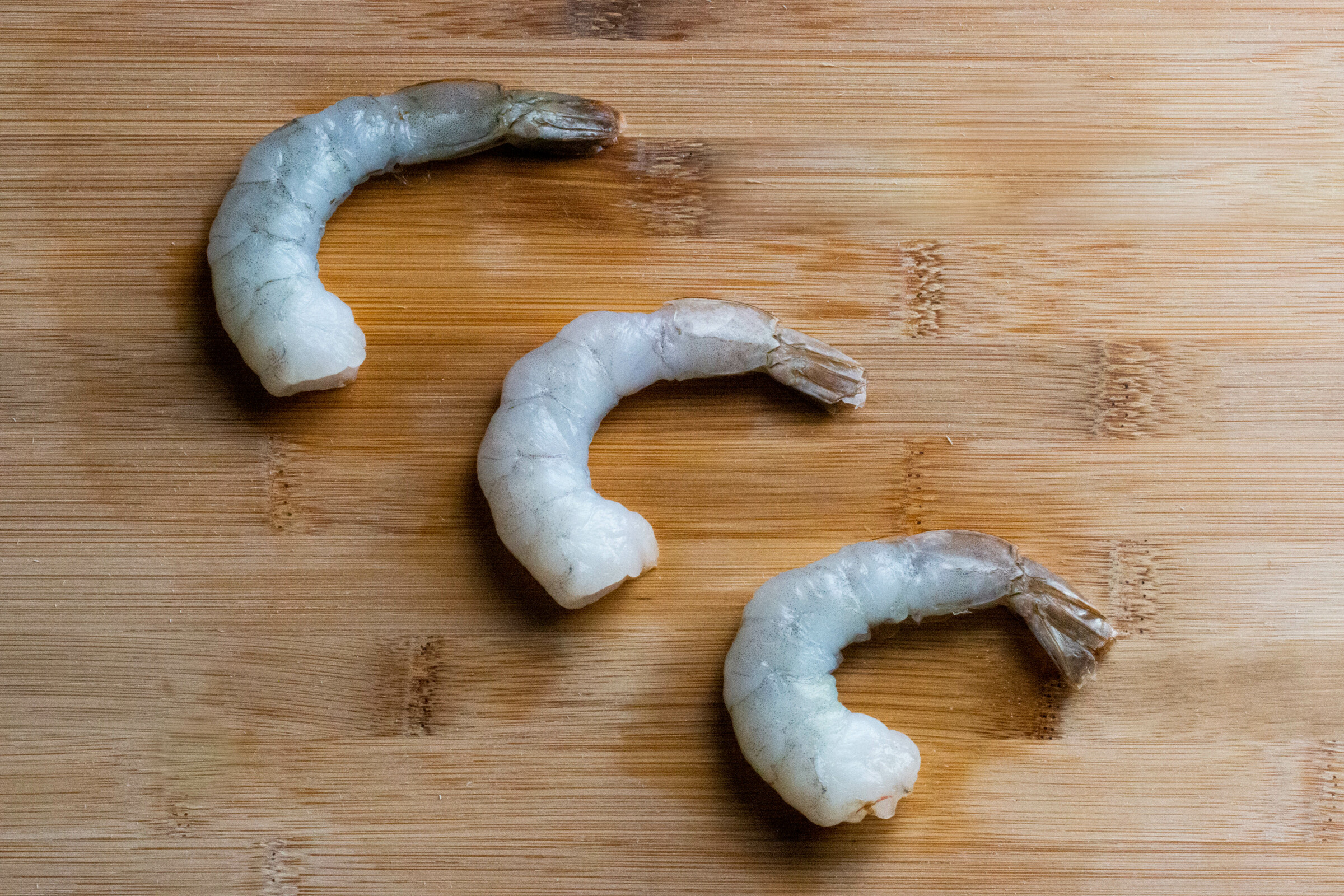 Premium Fresh Frozen Vannamei Prawns 顶级虾球 1kg.jpg