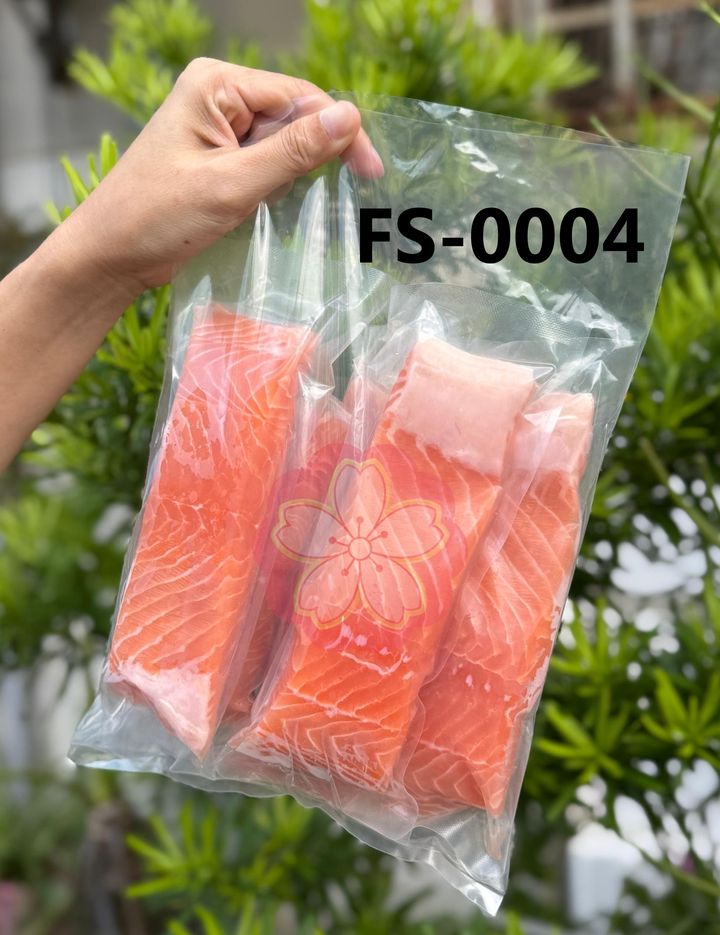 FRESH SALMON ATLANTIC (FILLET) 新鲜三文鱼（无骨）