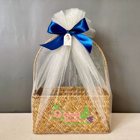 [1] Handmade Wicker Rattan:Bamboo Craft Gift Basket [1]
