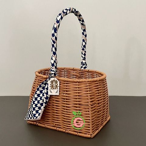 [3] PE Solid Rattan Woven Gift Basket c:w Twilly Ribbon Tied Basket Handle Decoration [1]