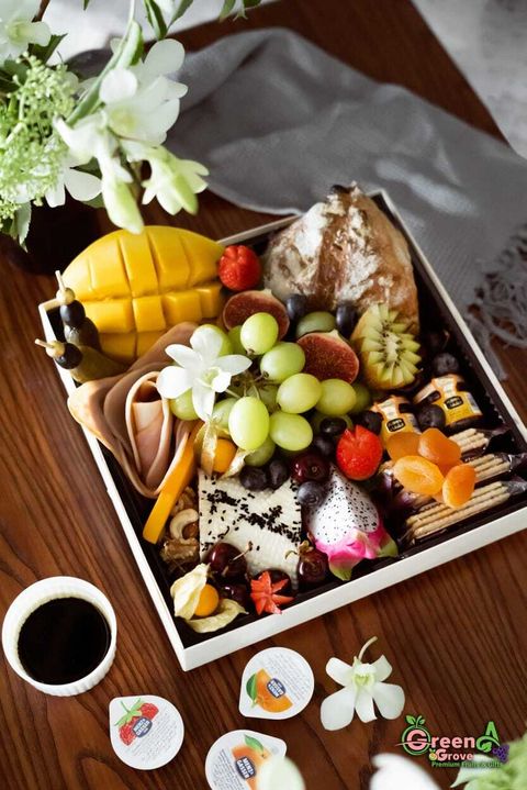Wondrous Signature Gift Box - Extra Large (Sweet & Savoury) [1]