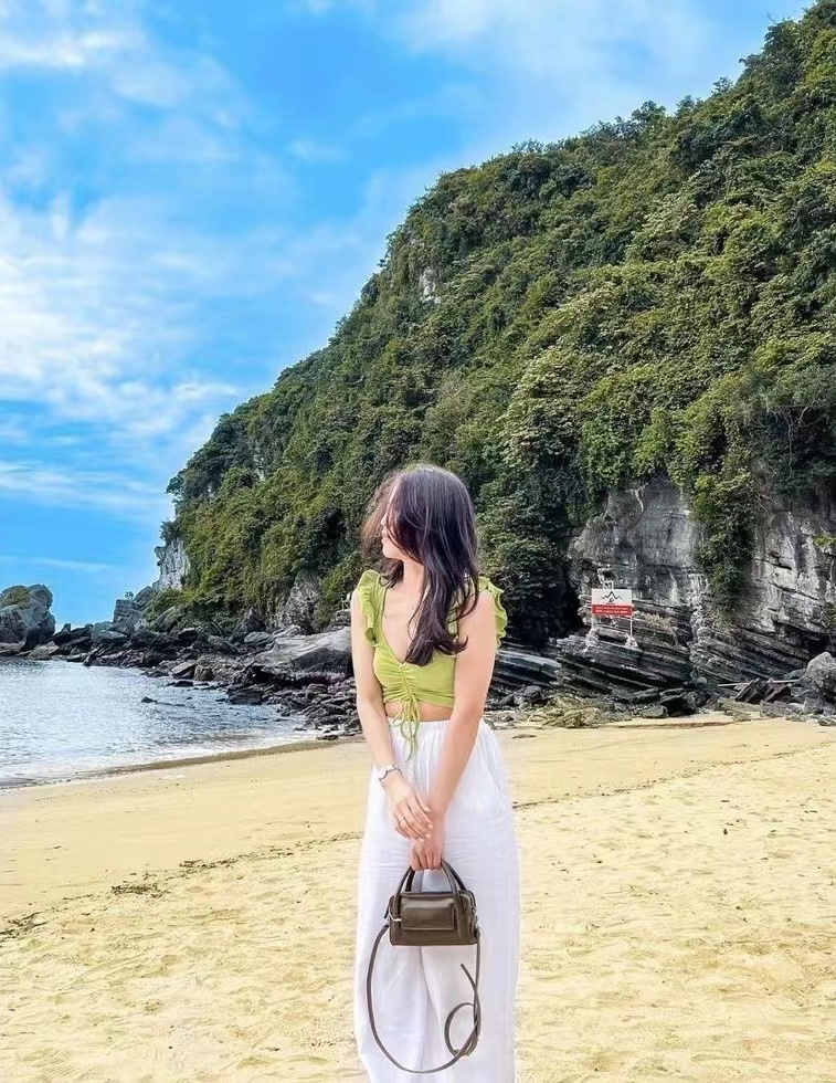 33D95ED5-6AAB-4E86-AFC9-4032D19AB6E9