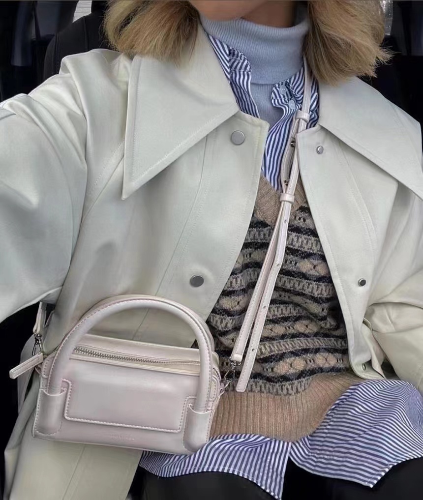 5CDDF9CA-72D4-480E-A385-5A3E9252A428