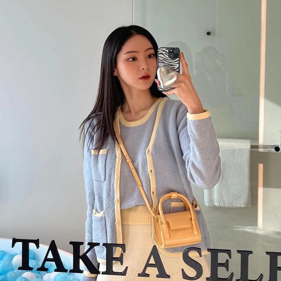 FDCF0C97-EB0E-4EDD-B64F-00D36C359BDE