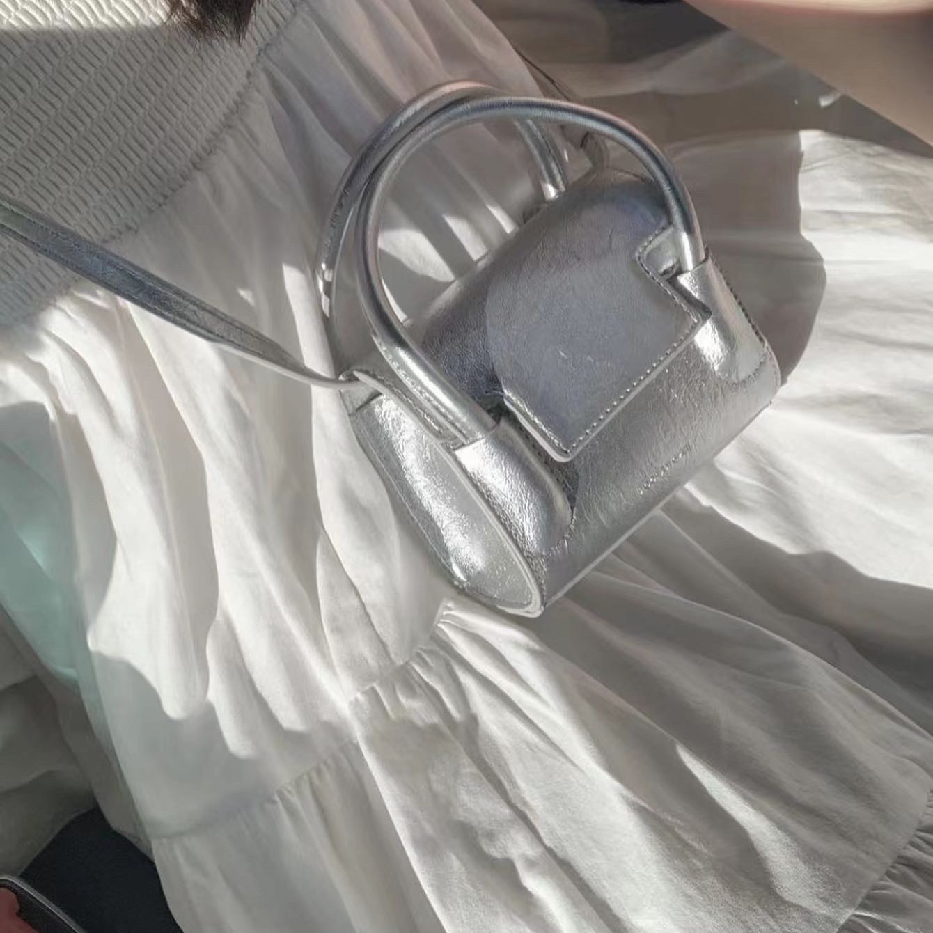 458E3144-DE58-40EA-BD82-8D0DE33B385B