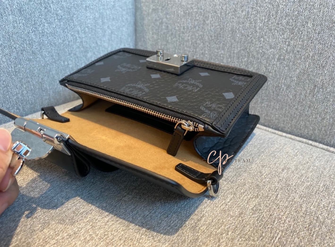 AF0A1798-0EA9-40EA-B1C6-0C19218919F6