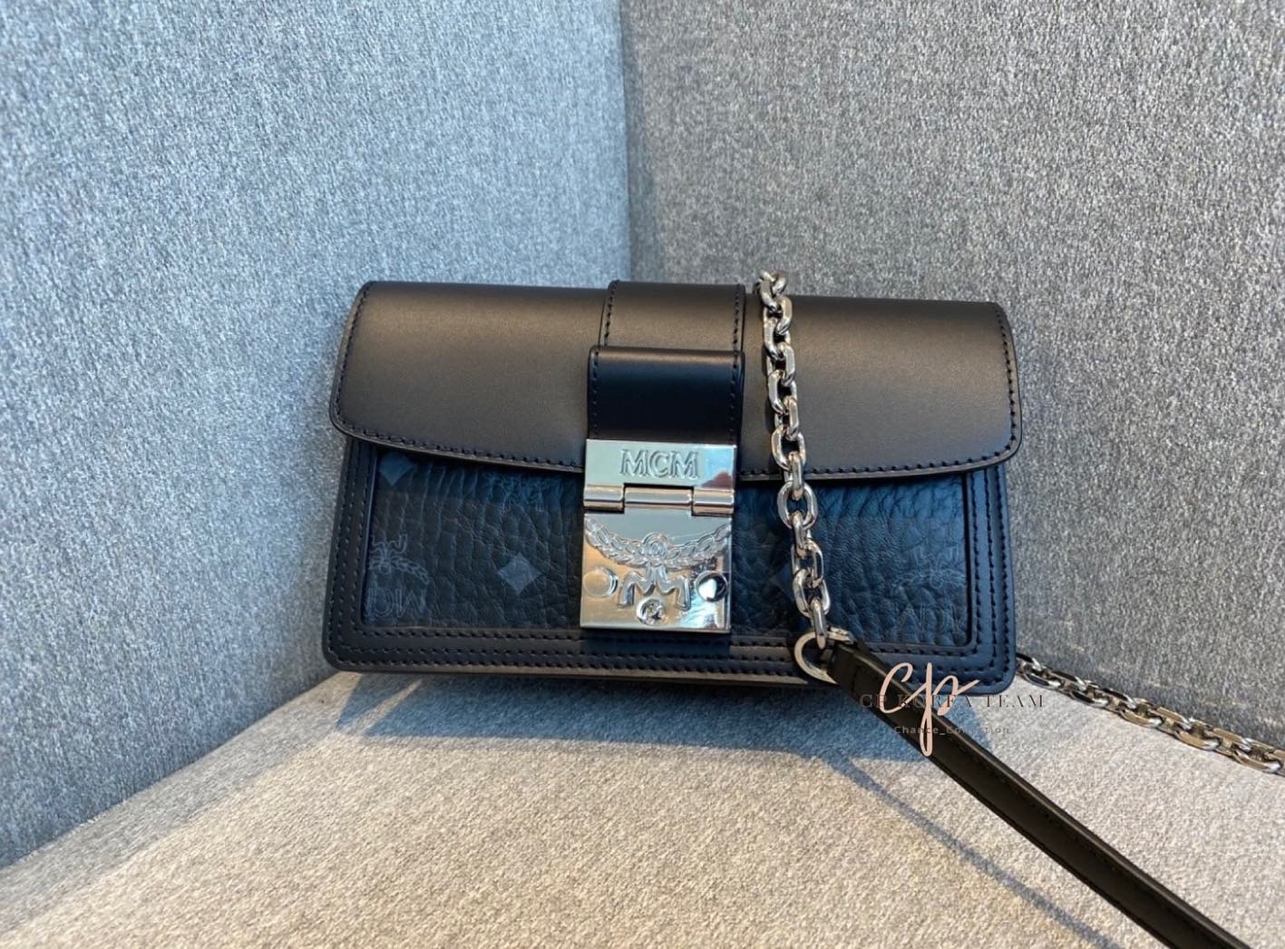 5BDAAA55-9C8E-4034-8A25-FCF448D6DED2