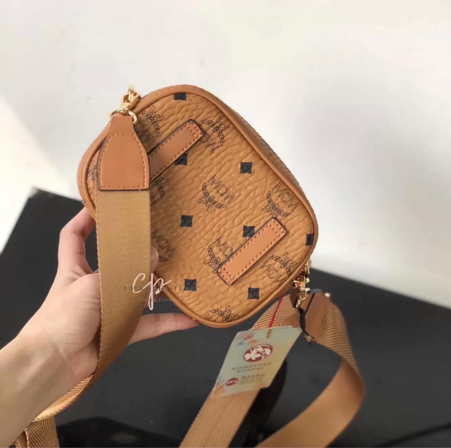 AFA0765A-4158-4025-B773-7DFDEAE46B5A