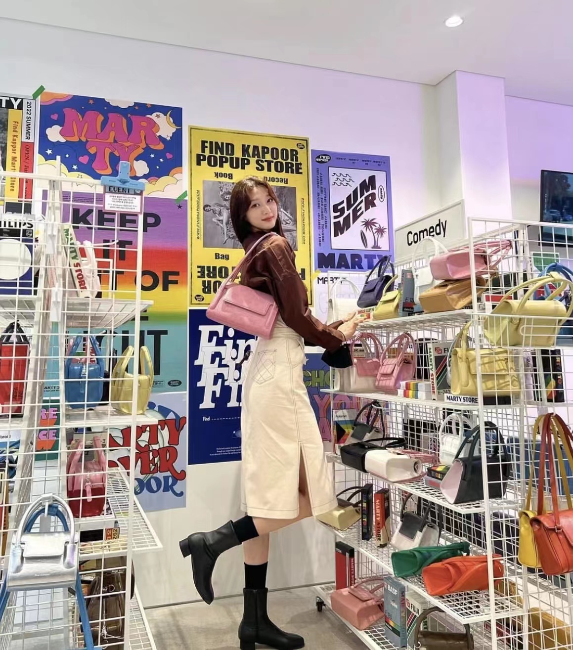 BFF33174-70A4-4B30-9F26-34ED250708E0