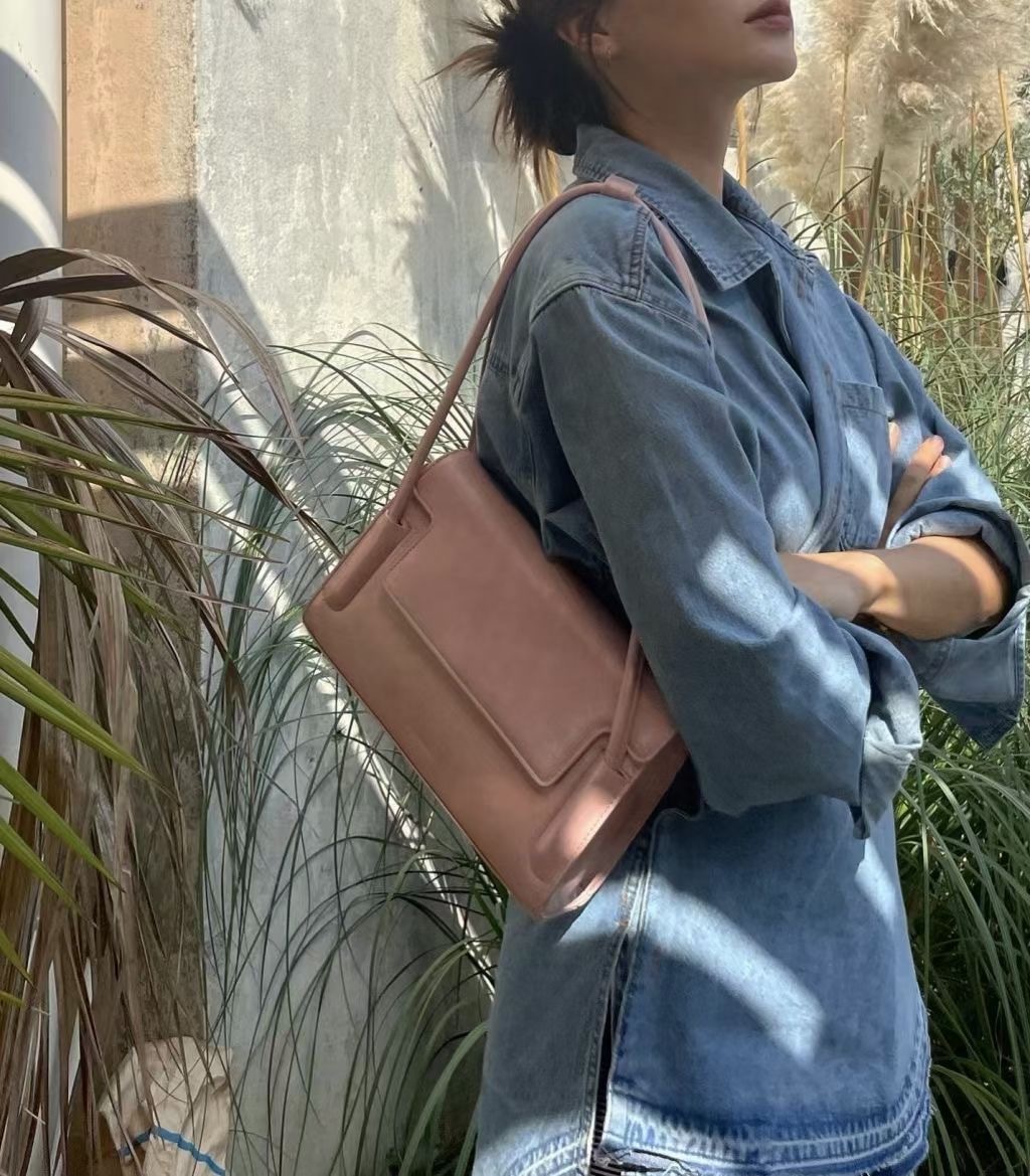 63663088-DC3B-4329-8121-936F87739E56