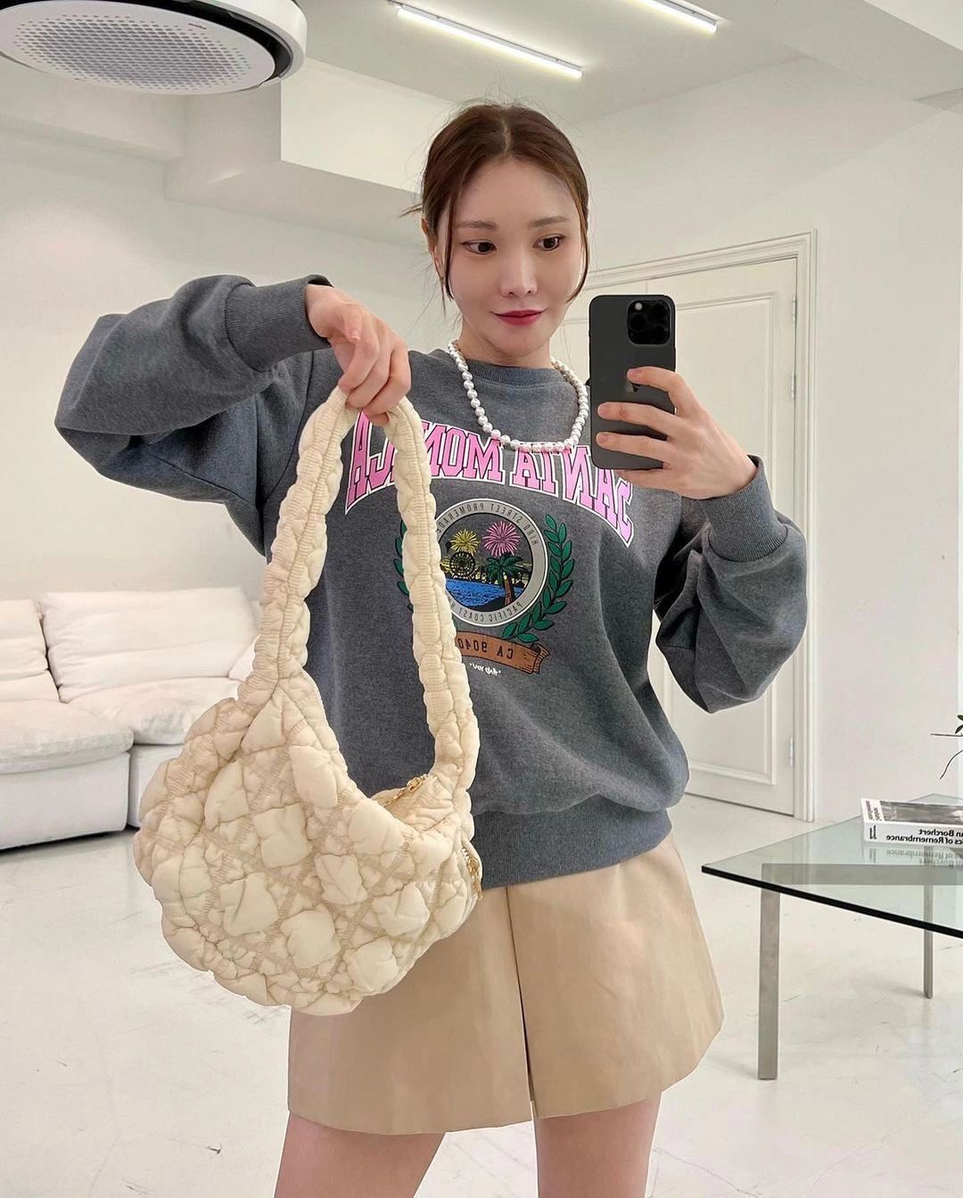 F61CC70E-1DF5-4765-95D2-983A0058BF6F