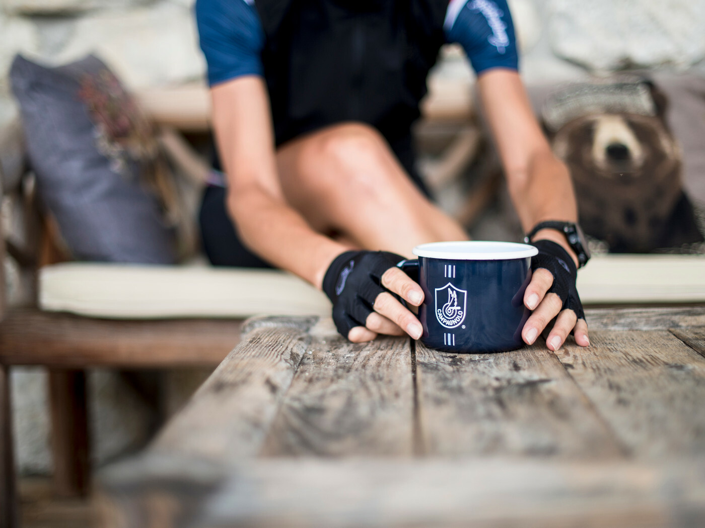 CAMPAGNOLO_COFFEE_MUG_-_blue_3.jpeg