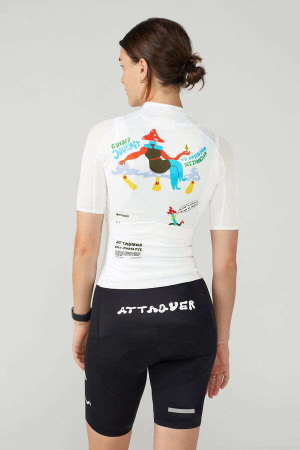 Attaquer_Womens_ArtistSeries_Egle_Jersey_GuidedJourney_02_ac219f30-809e-4146-8345-abcb85e158ce_900x900