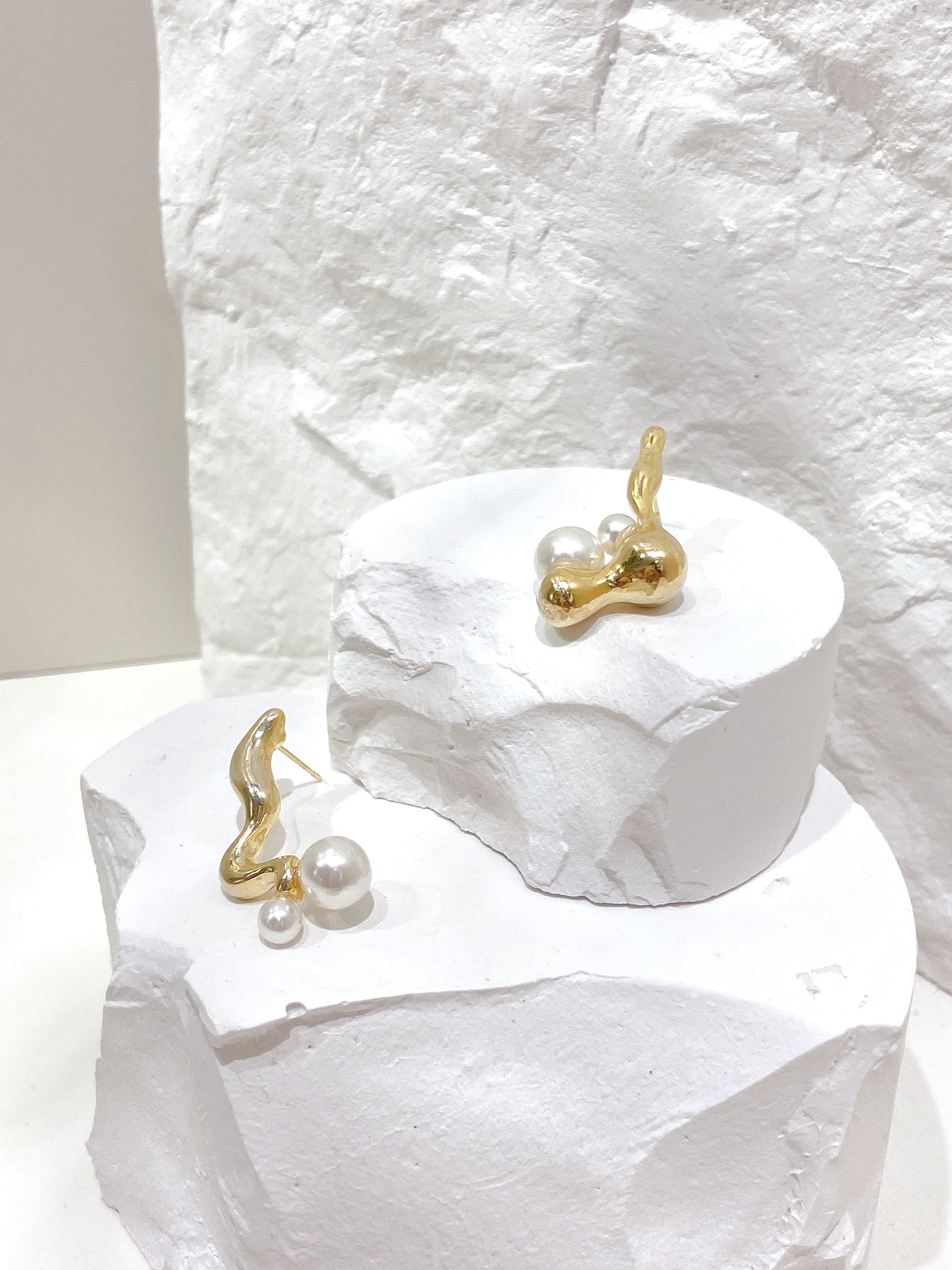 2D94180C-A913-47B1-BA42-6F6464C9F2DB