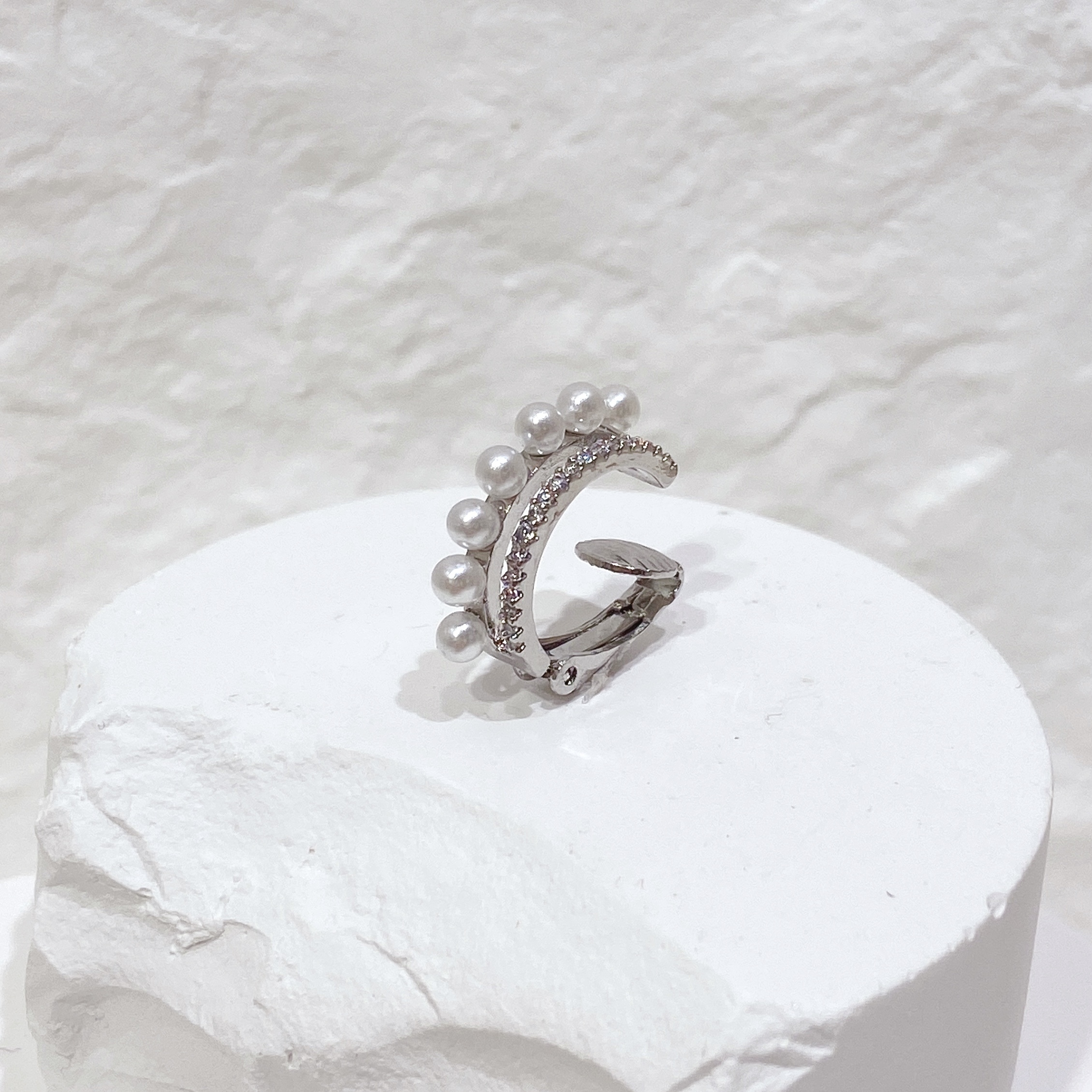 F0503C2E-6A6C-4BC5-8C51-10E1A0BF8062