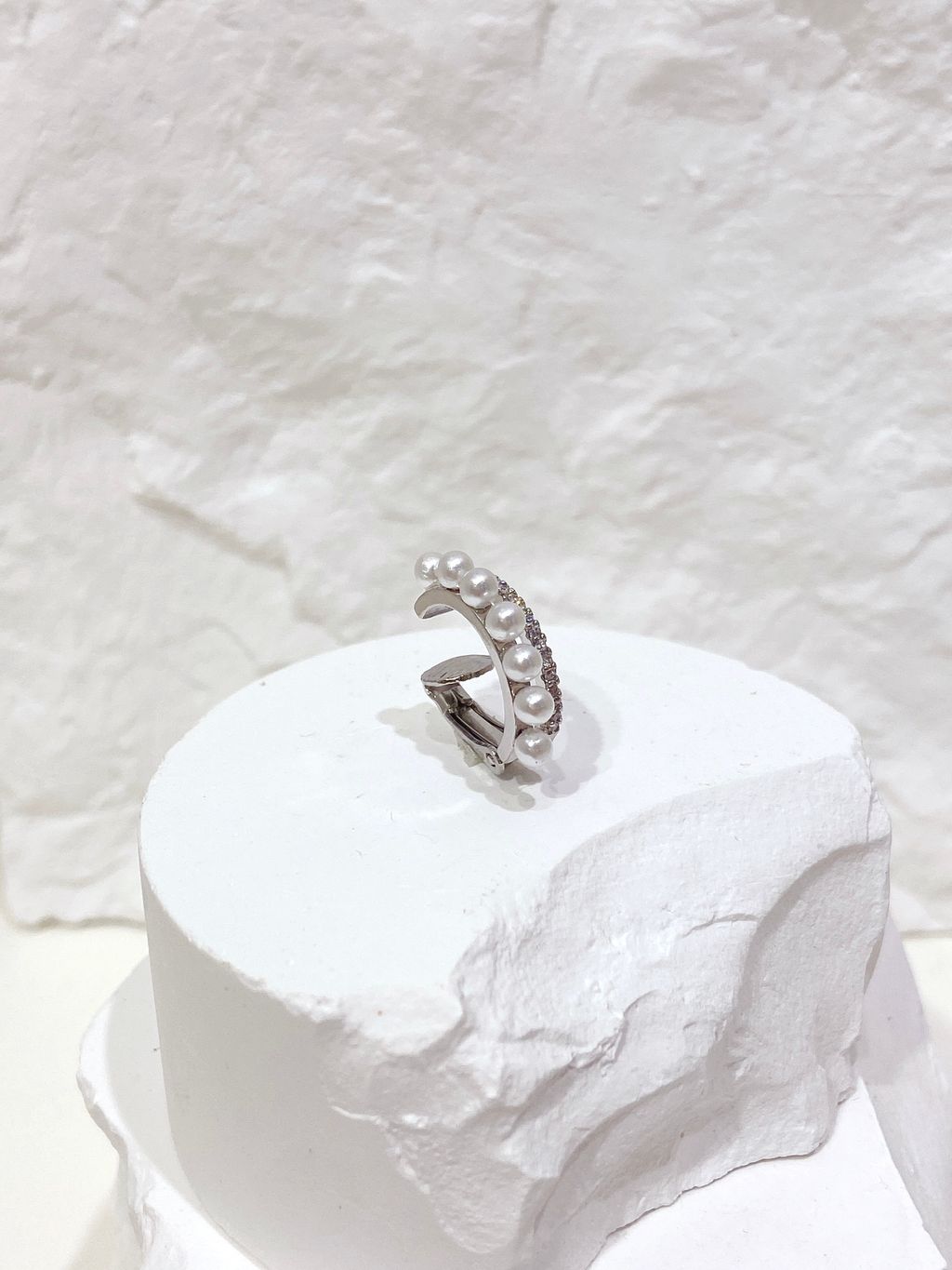 A83E7B40-96DB-4A45-A1D9-EE11786D1E67