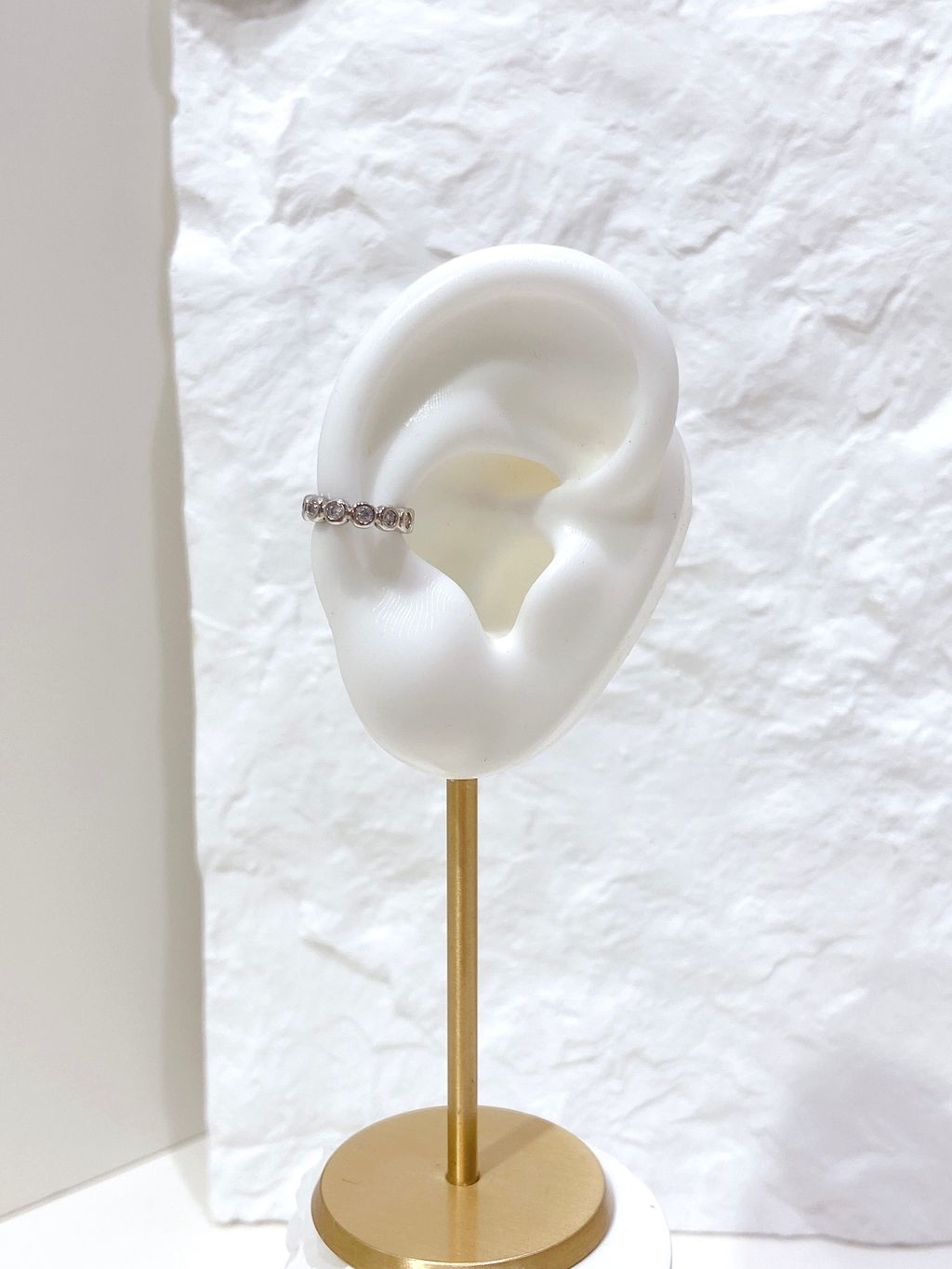 3DE6A686-0556-409B-B5E1-866D79C21131