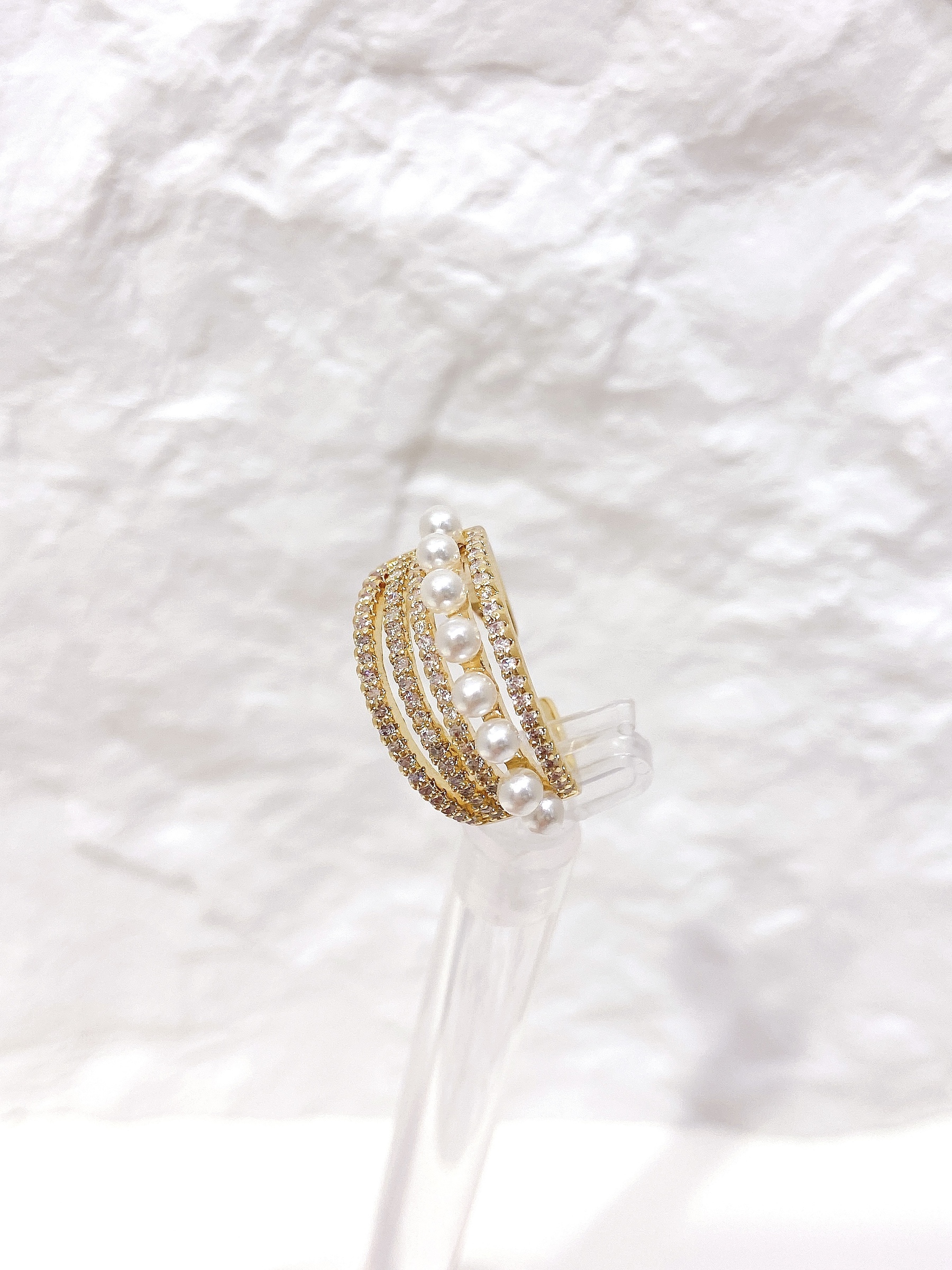 FBAA6143-43B9-466F-B725-CC5A6FA99D55