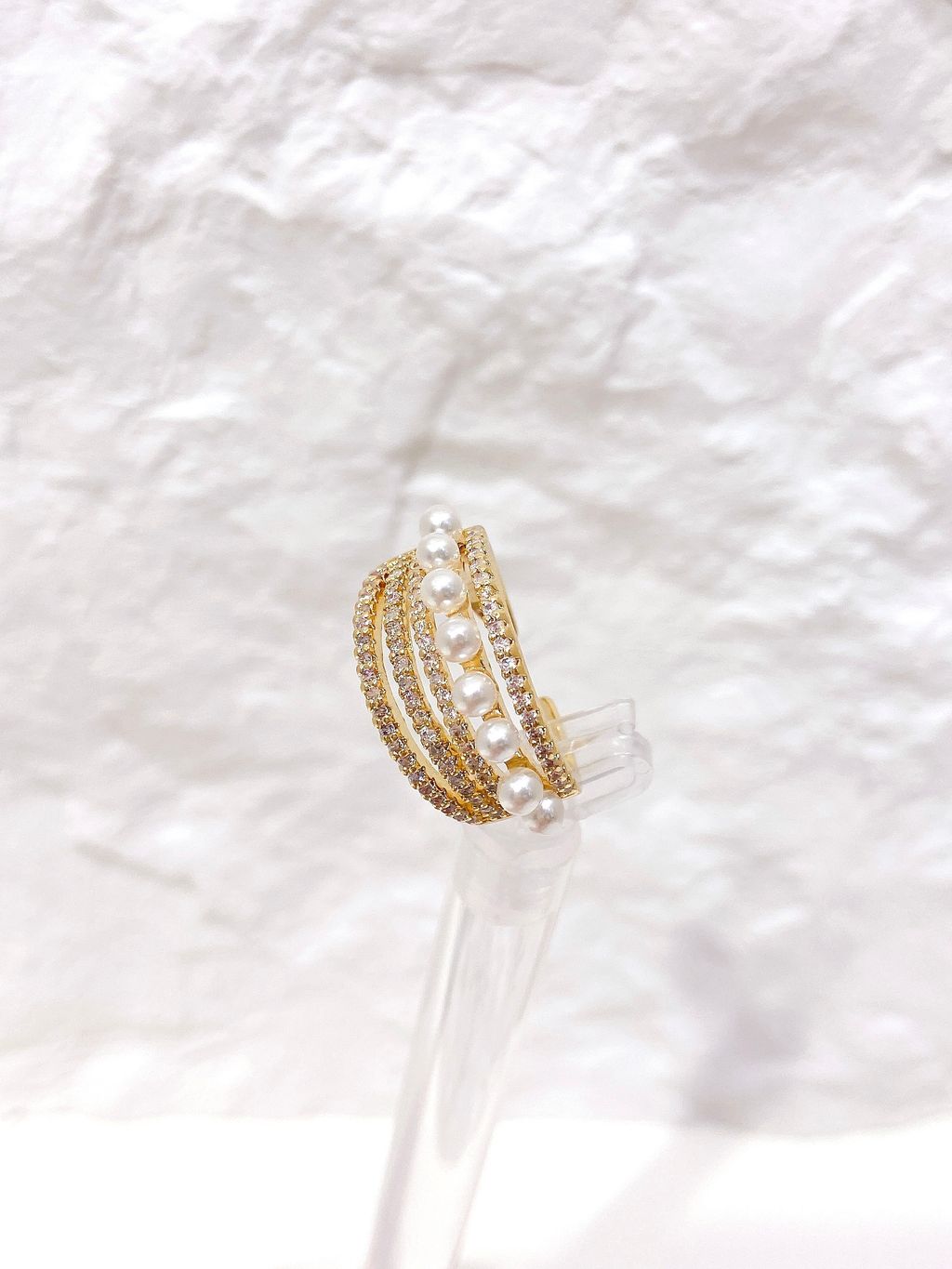 FBAA6143-43B9-466F-B725-CC5A6FA99D55