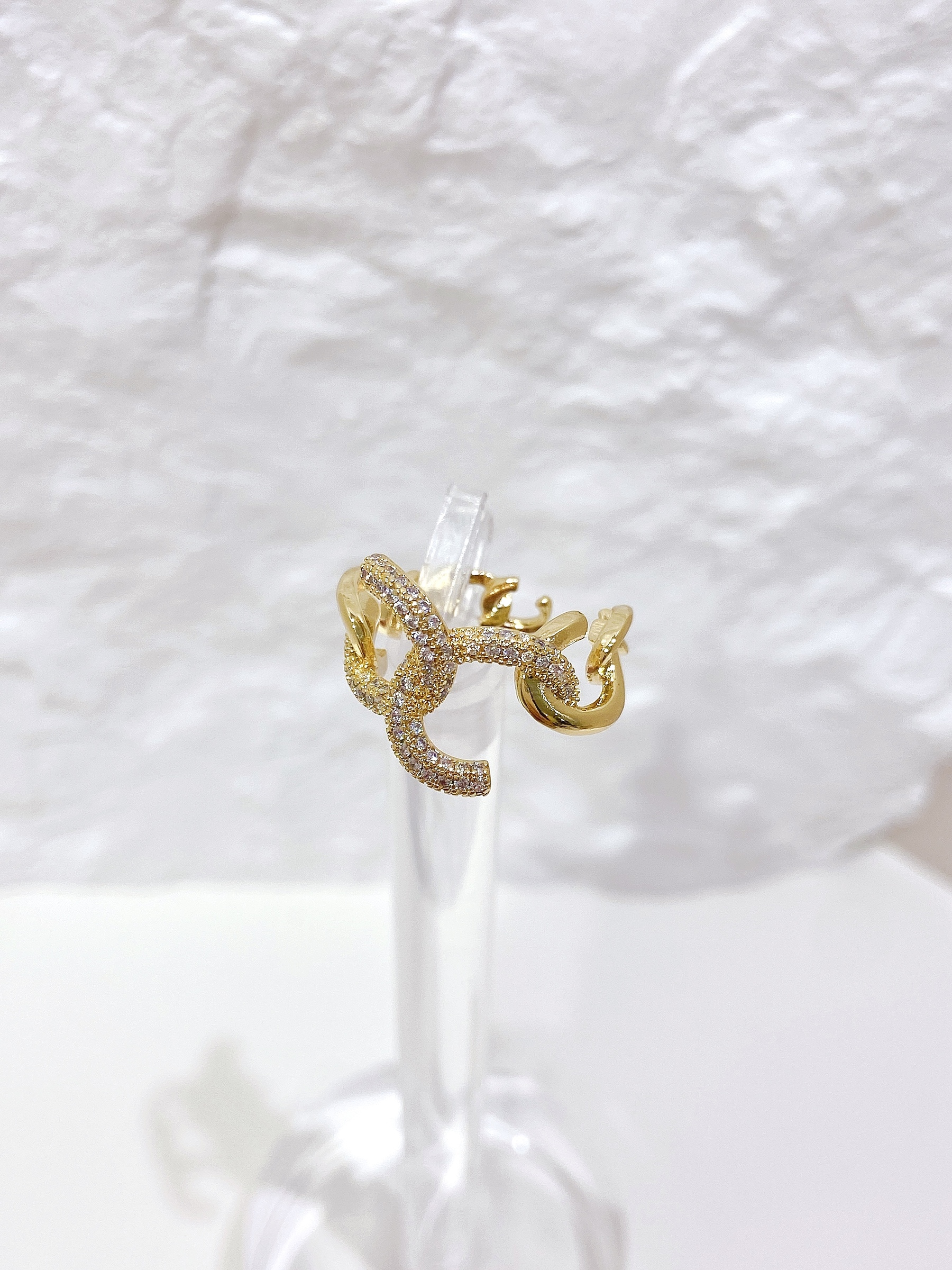 94BFA138-9292-4E95-B3FA-889904562A33