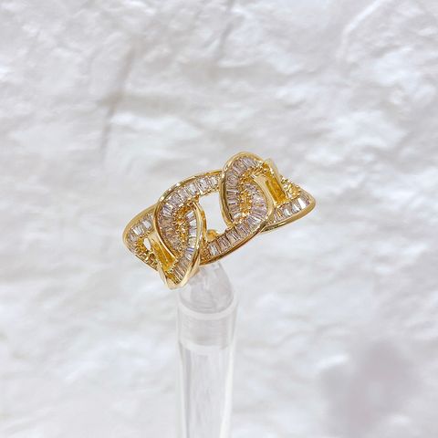 FCC0C870-BB33-40E5-BAFC-C402A941D386