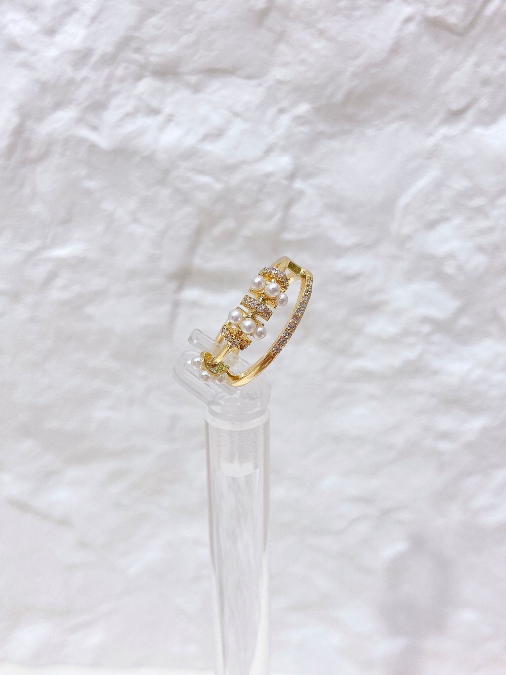 C8E83A55-D1FF-4368-A222-27637DB2FBB7