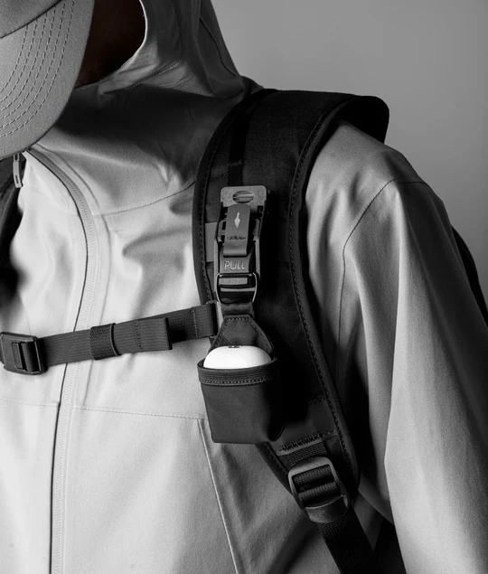 Hub Earbuds Pouch 磁吸耳機袋3