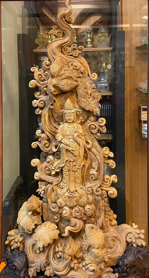 沈香雕刻_210721_0.jpg