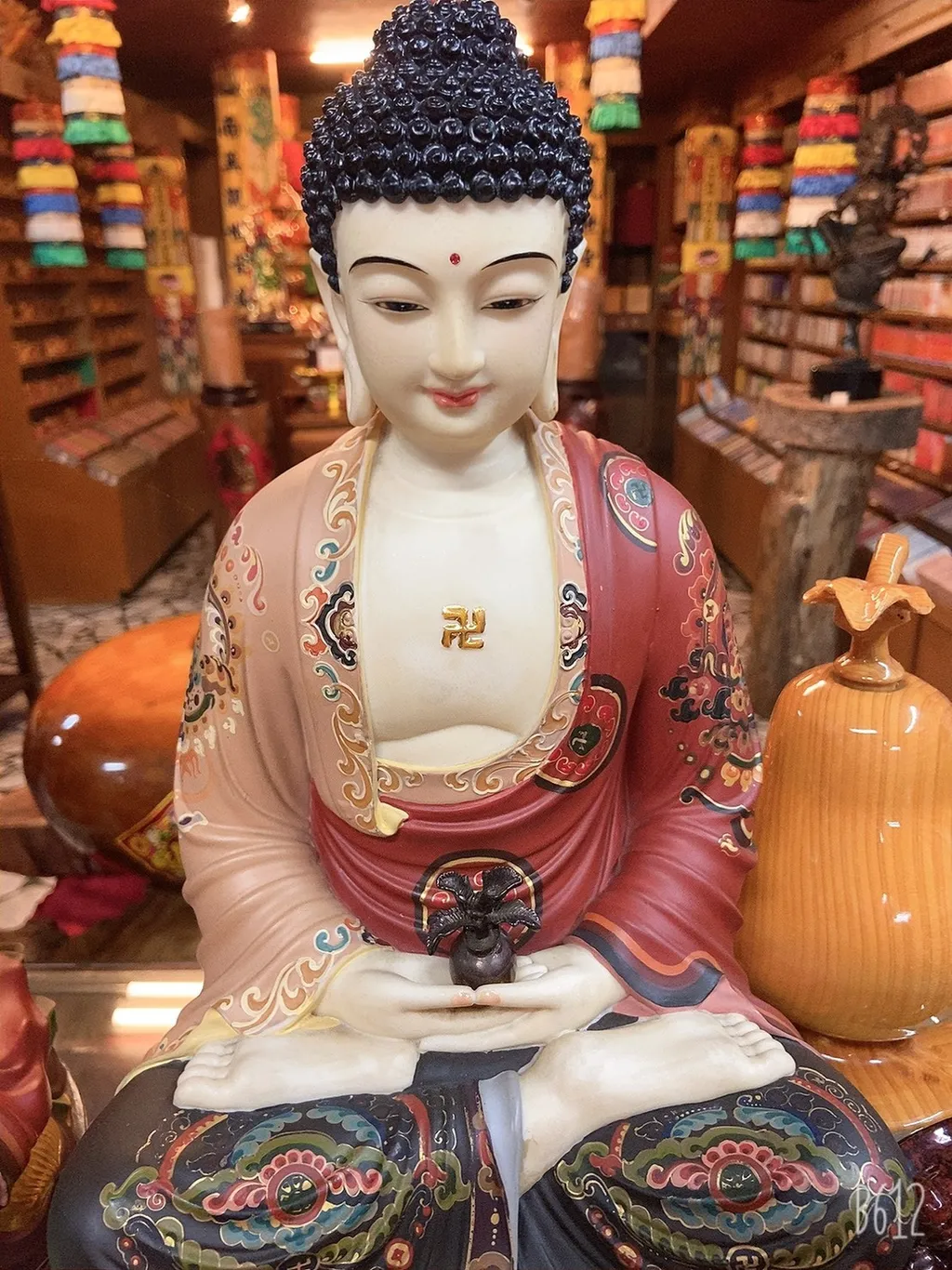 彩繪三寶佛.jpg