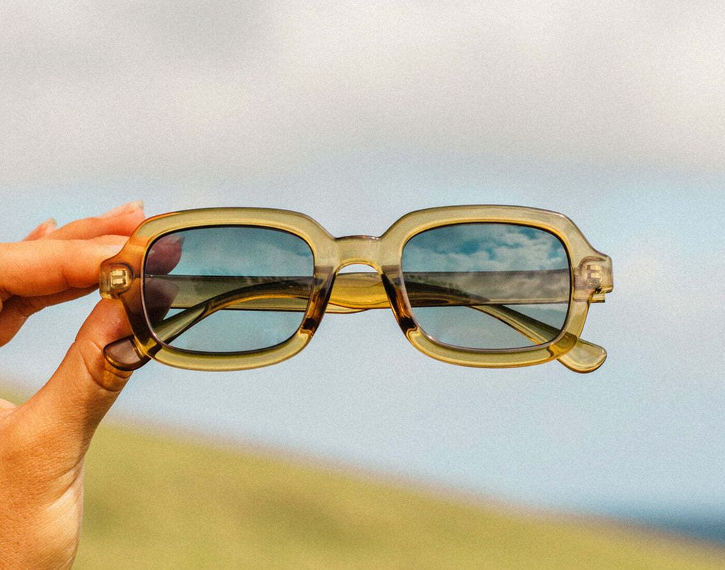 sunski_polarized_sunglasses_lago_7_1400x1100