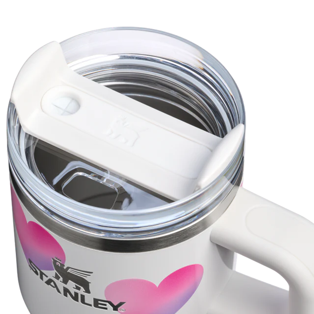 Web_PNG_Square-The_Quencher_H2.0_FlowState_Tumbler_20OZ_-_Frost_Heart_Gradient_-_Lid_Detail_583e0037-8a9c-40fb-80ba-29567563381b