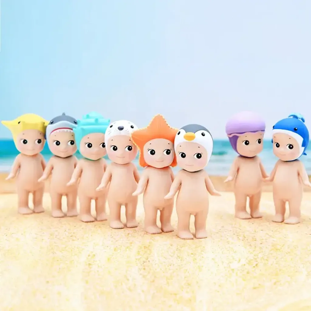 sa_marine_collection-figures-beach