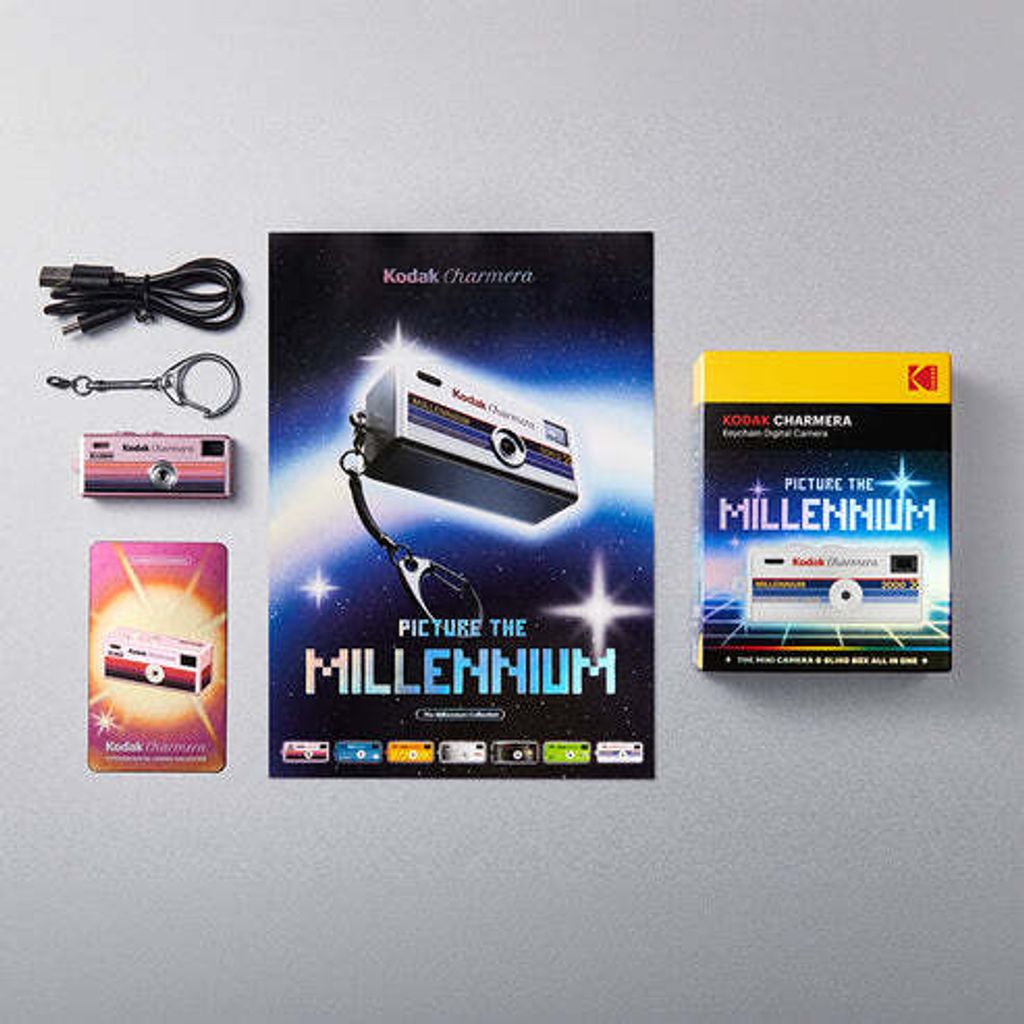 KodakCharmeraKeychainDigitalCamera_MillenniumEdition_10