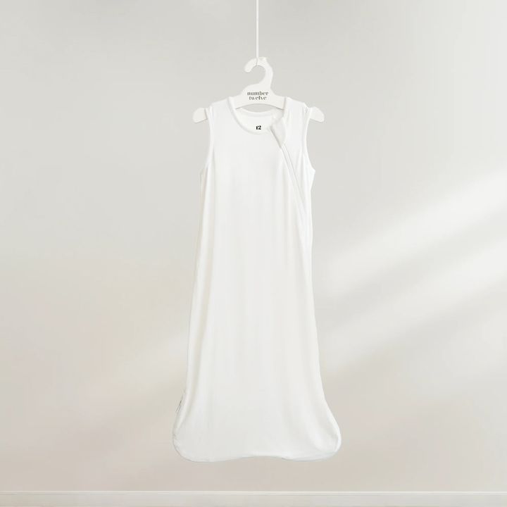 12-Sleeping-Bag-white-slim_3000x