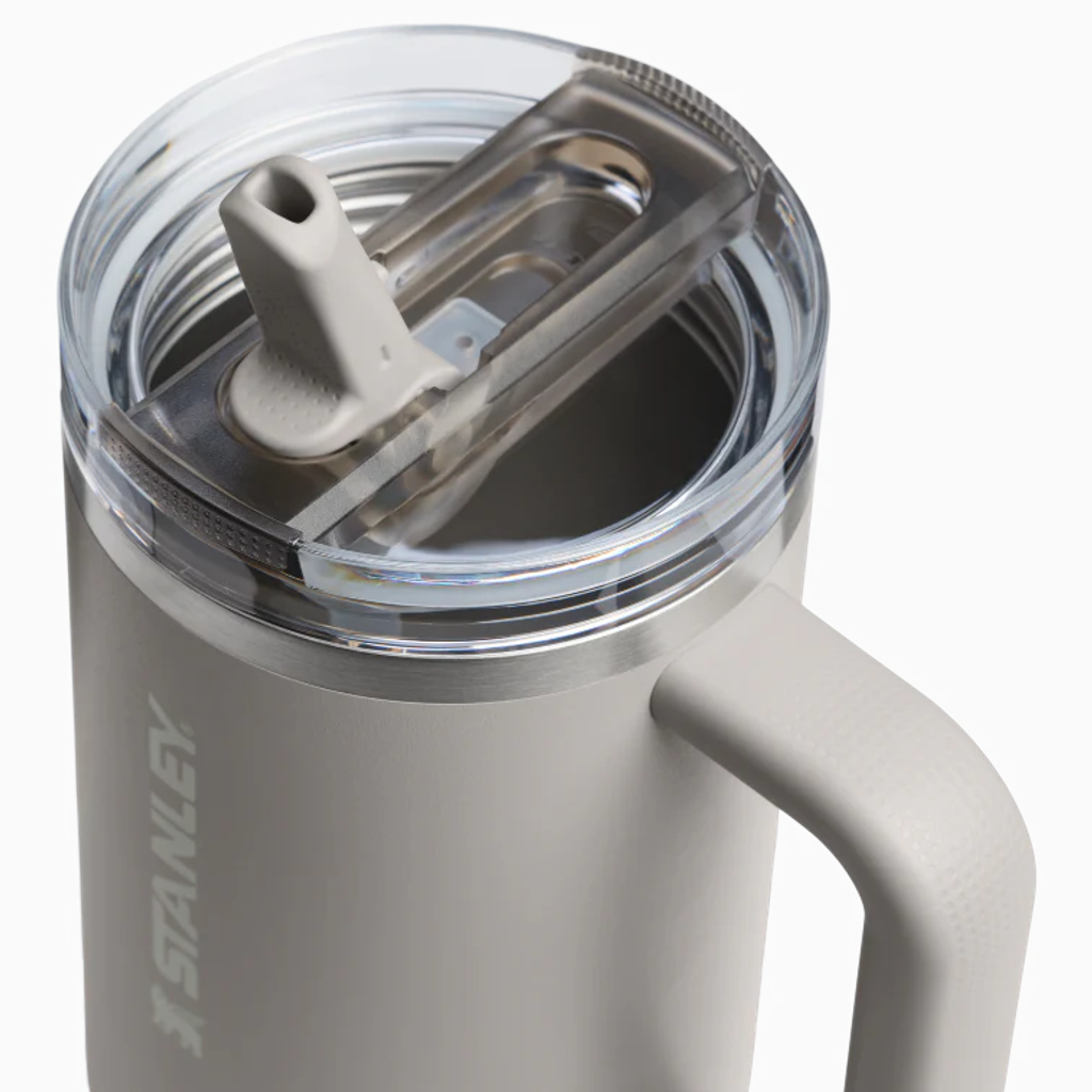 Web_PNG_Square-The_Quencher_ProTour_Flip_Straw_Tumbler_30OZ_-_Ash_-_Lid_Detail