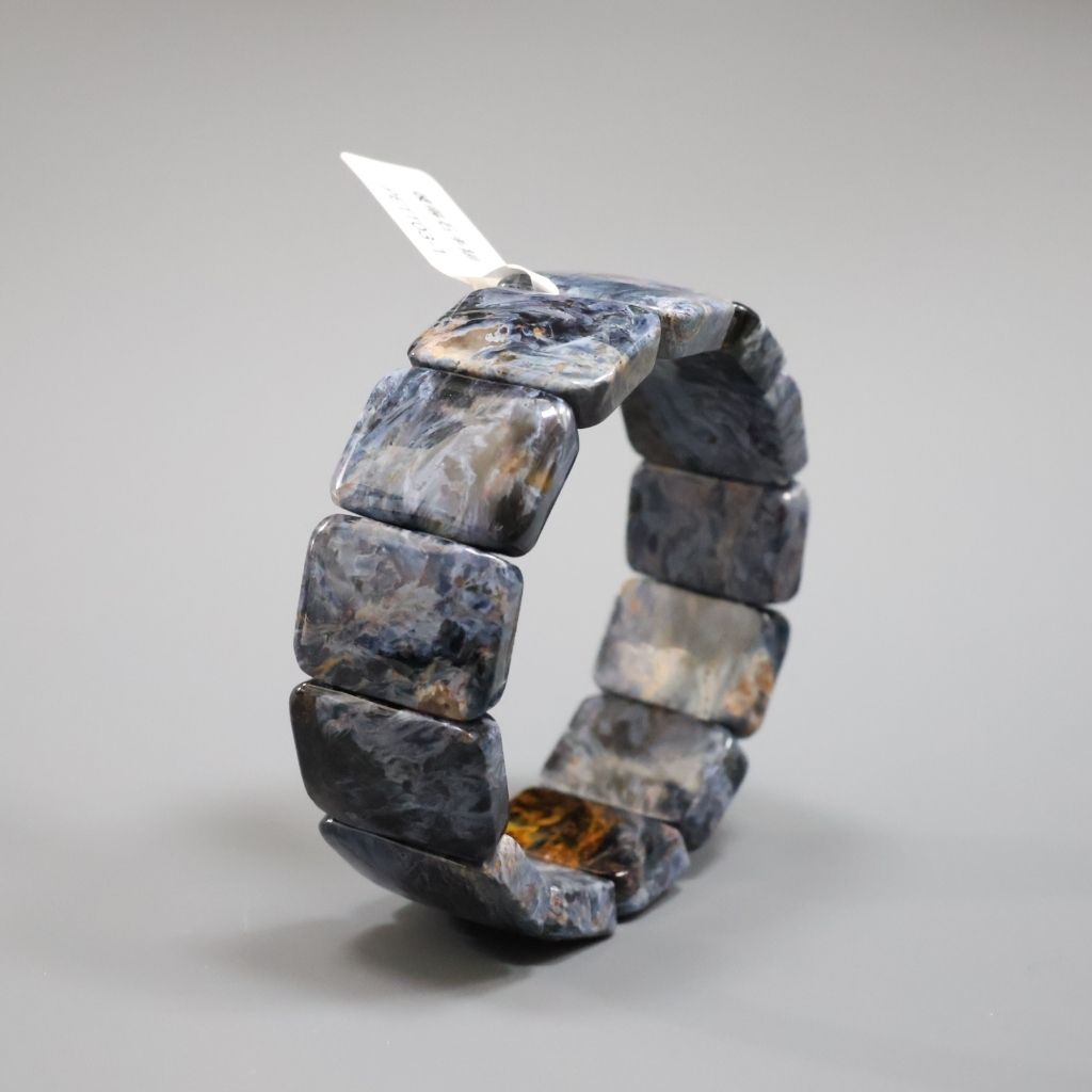 tw-11134207-820l6-mm68tvqtqm8056