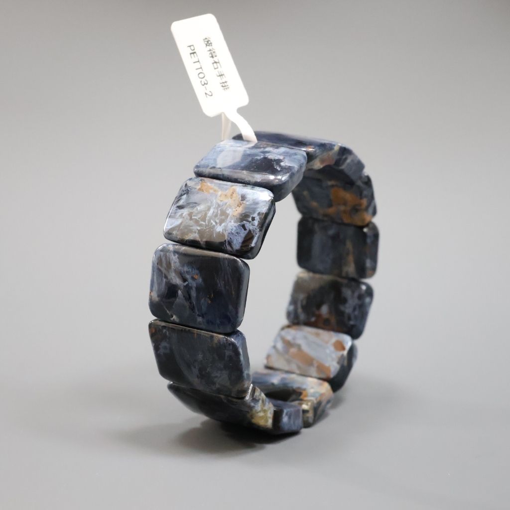 tw-11134207-820la-mm68typ9nuo88a