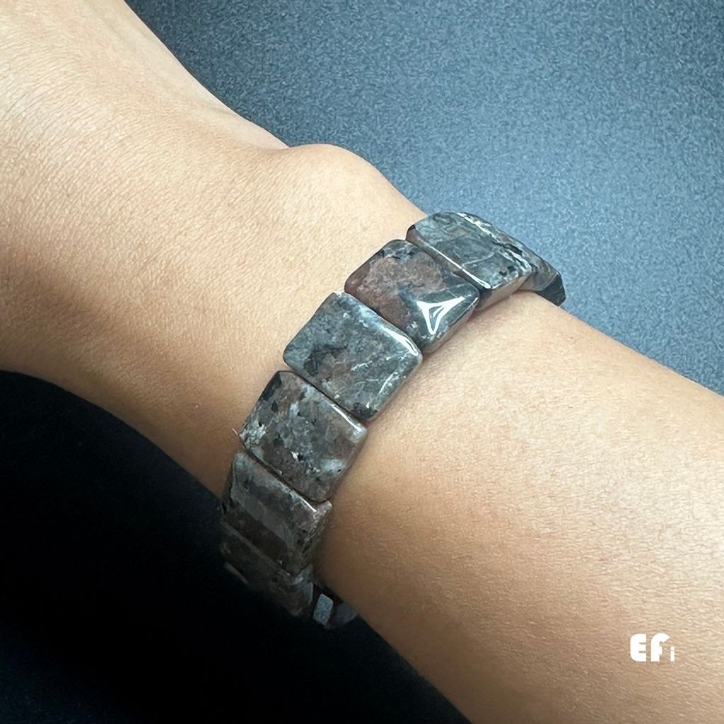 tw-11134207-81ztq-mh321m5s7tah7d