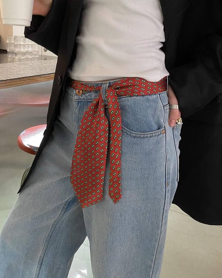 tie-3
