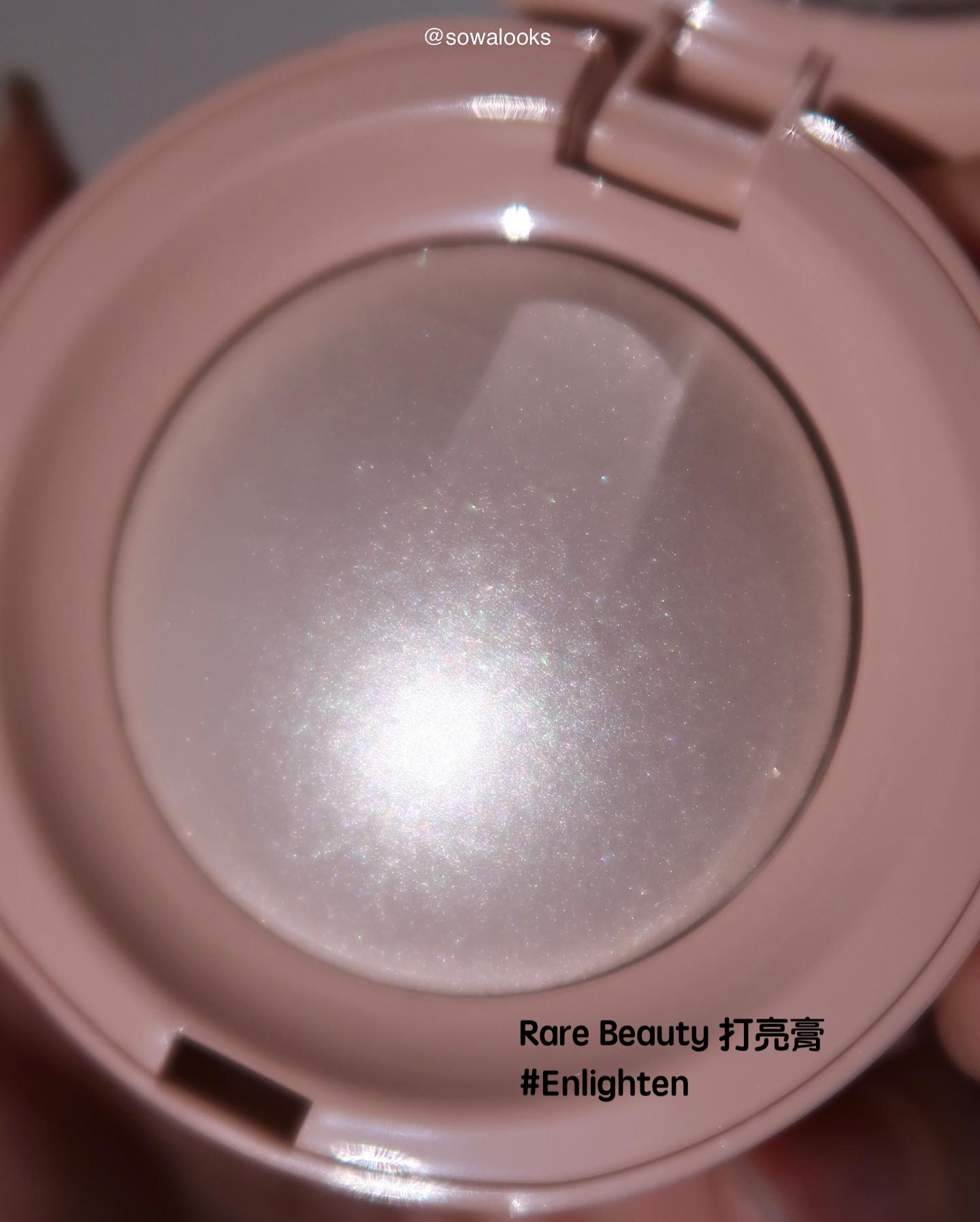 sowalooks_1708696591_3309109310986571405_51272460444