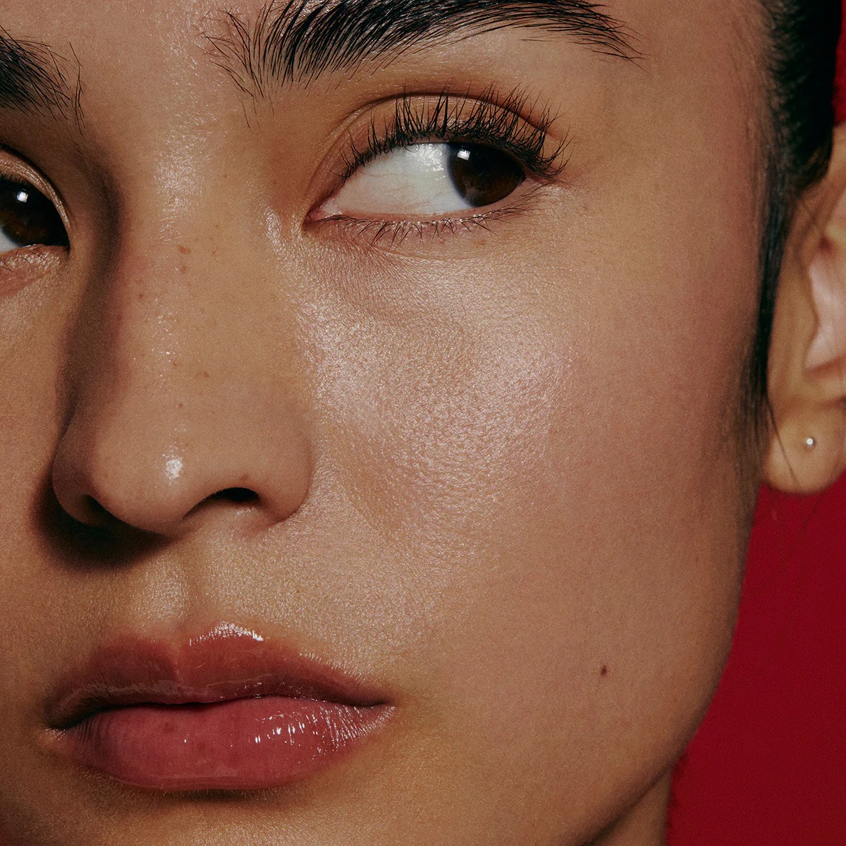Zaira-Lip_47cf21b2-d692-4157-a561-98bc21a179fd_2480x
