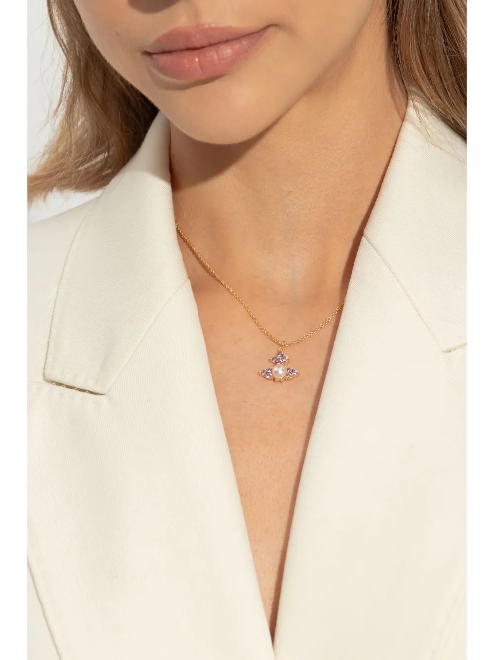 24562938_54656314_1000