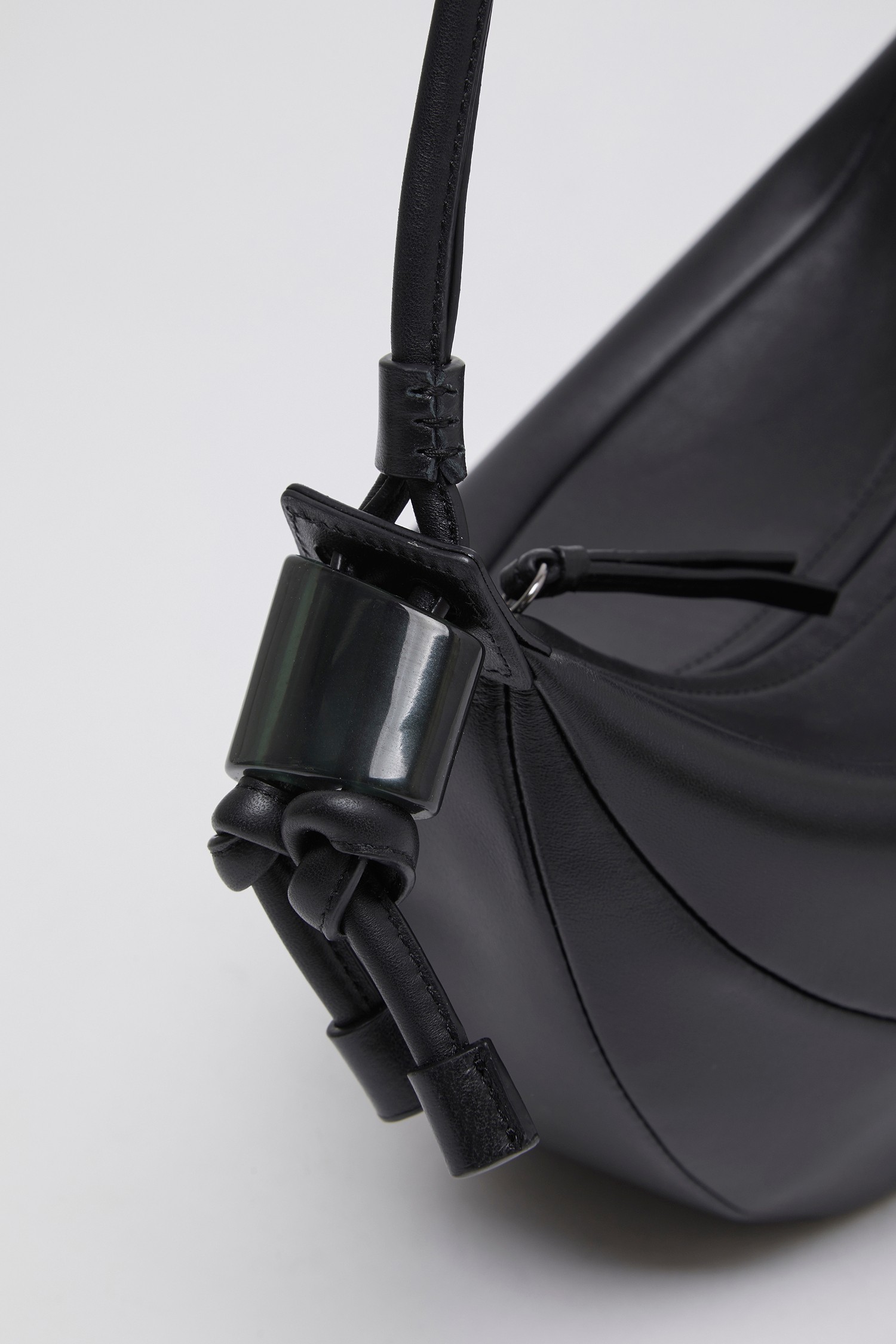OVBAX26002BLK_LZ4