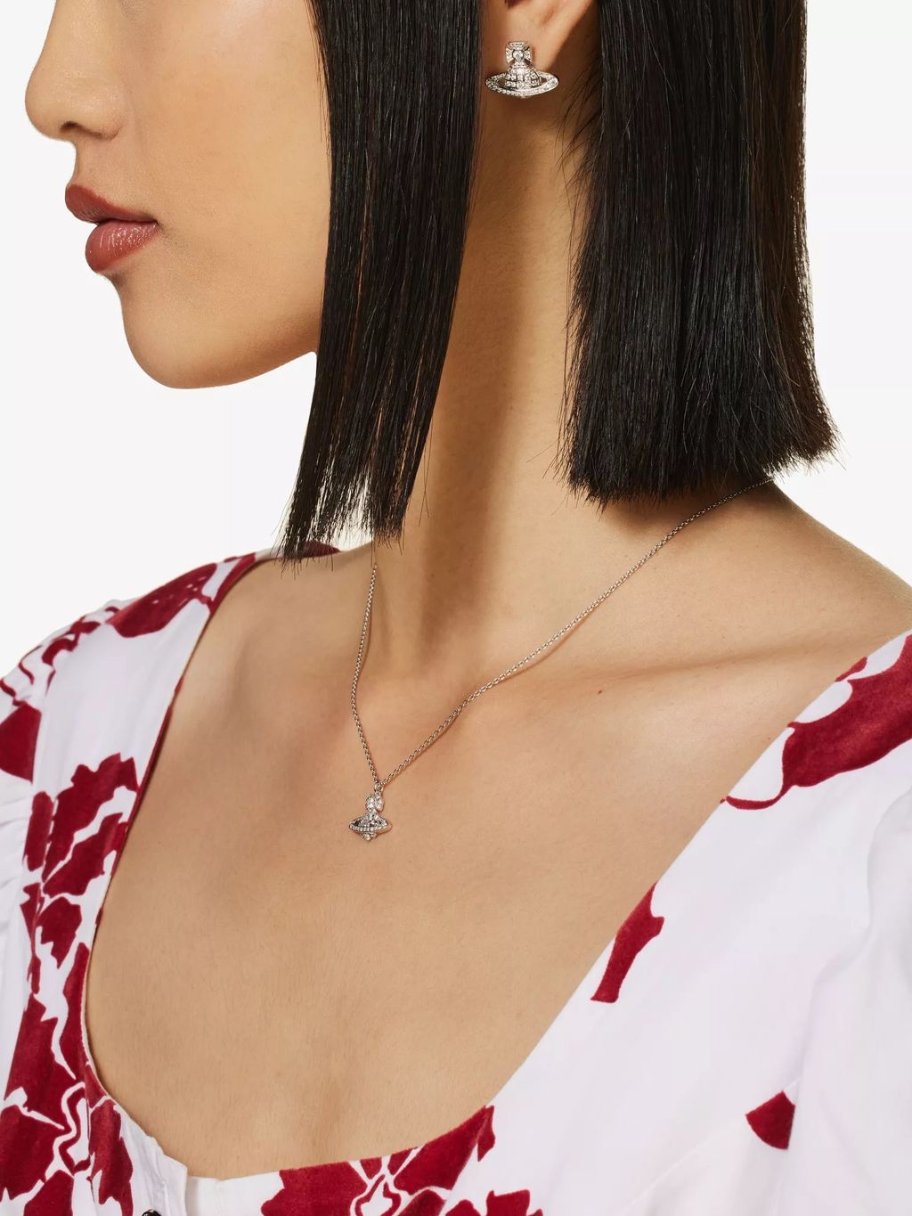 R04195609_PLATINUMWHITECZ_ALT01