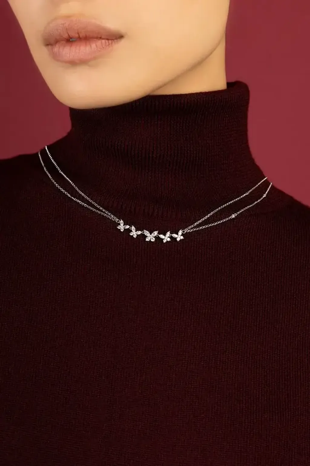 02-WC6202OX-APM-Monaco-Papillon-Necklace-Worn