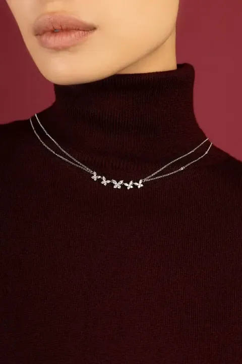 02-WC6202OX-APM-Monaco-Papillon-Necklace-Worn