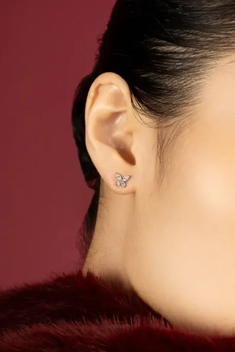 02-WE13732OX-APM-Monaco-Papillon-Earrings-Worn