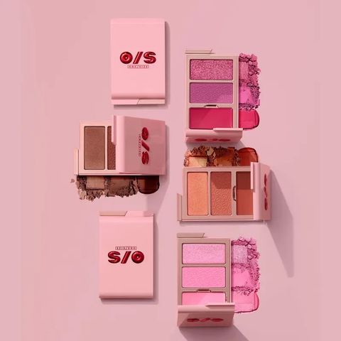 01_Product-Stylized-Cheek-Clapper-Gworly-Pop-3-(1)-v1707929691395