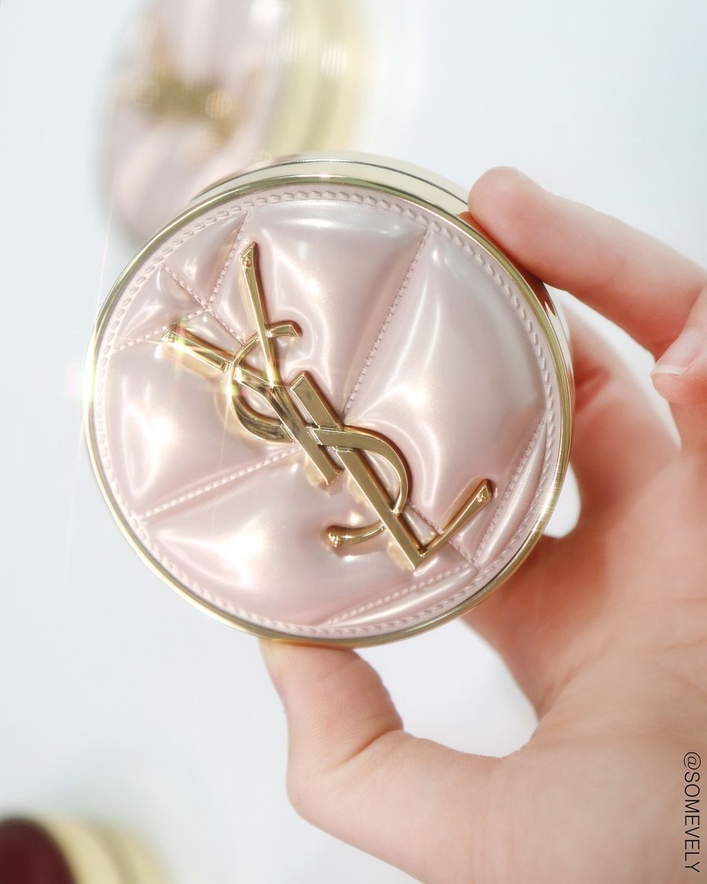 somevely_1743322911_3599575936867259719_409863892