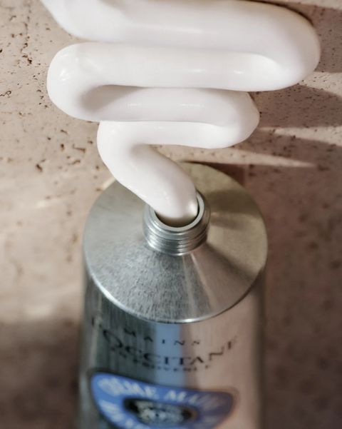 1023x1280_PDP_25_Power_Images_Shea_hand_cream_6